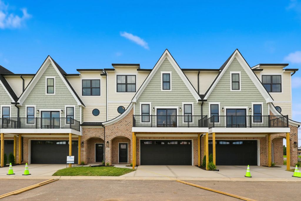 3137 Liberty Circle, Lexington