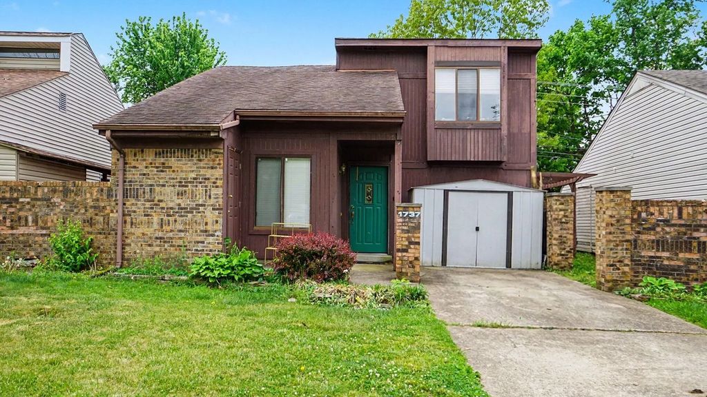 1737 Prairie Circle, Lexington