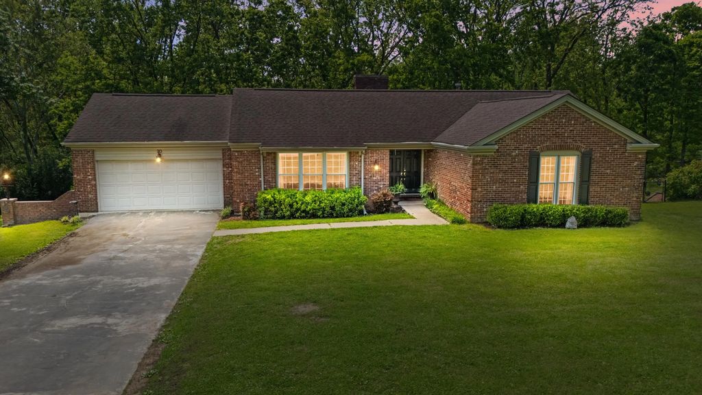 20 Edgewood Drive, Winchester