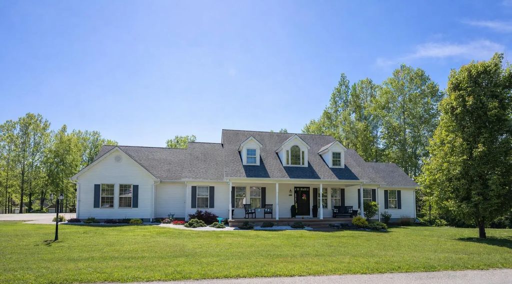 135 Arrowhead Drive, Morehead