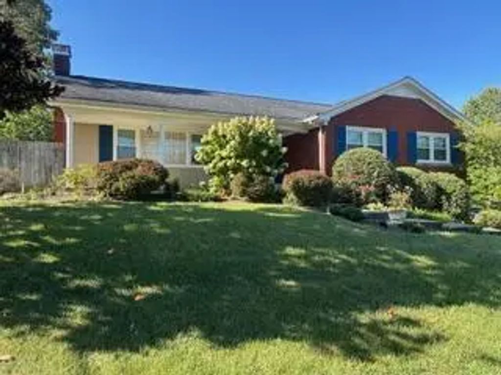 42 Mockingbird Valley Road, Winchester
