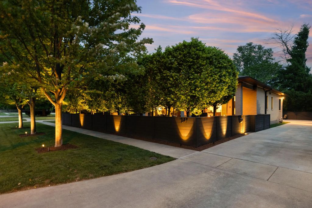 1897 Hart Road, Lexington