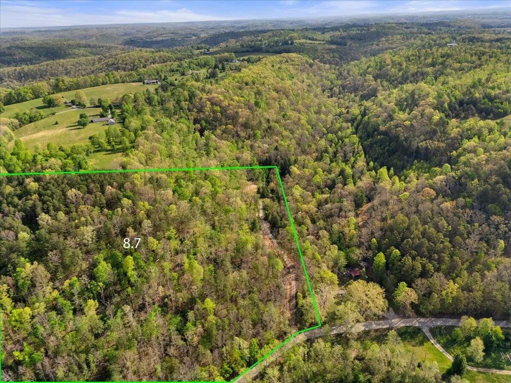 9999 490 Highway, East Bernstadt