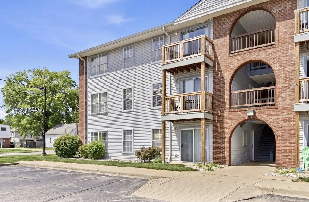 209 Simpson Avenue 201, Lexington
