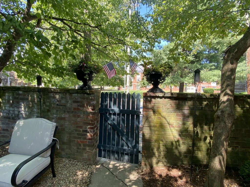 322 W 3rd Street, Lexington