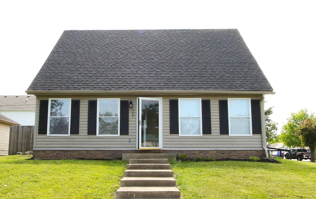 137 Eastridge Drive, Winchester
