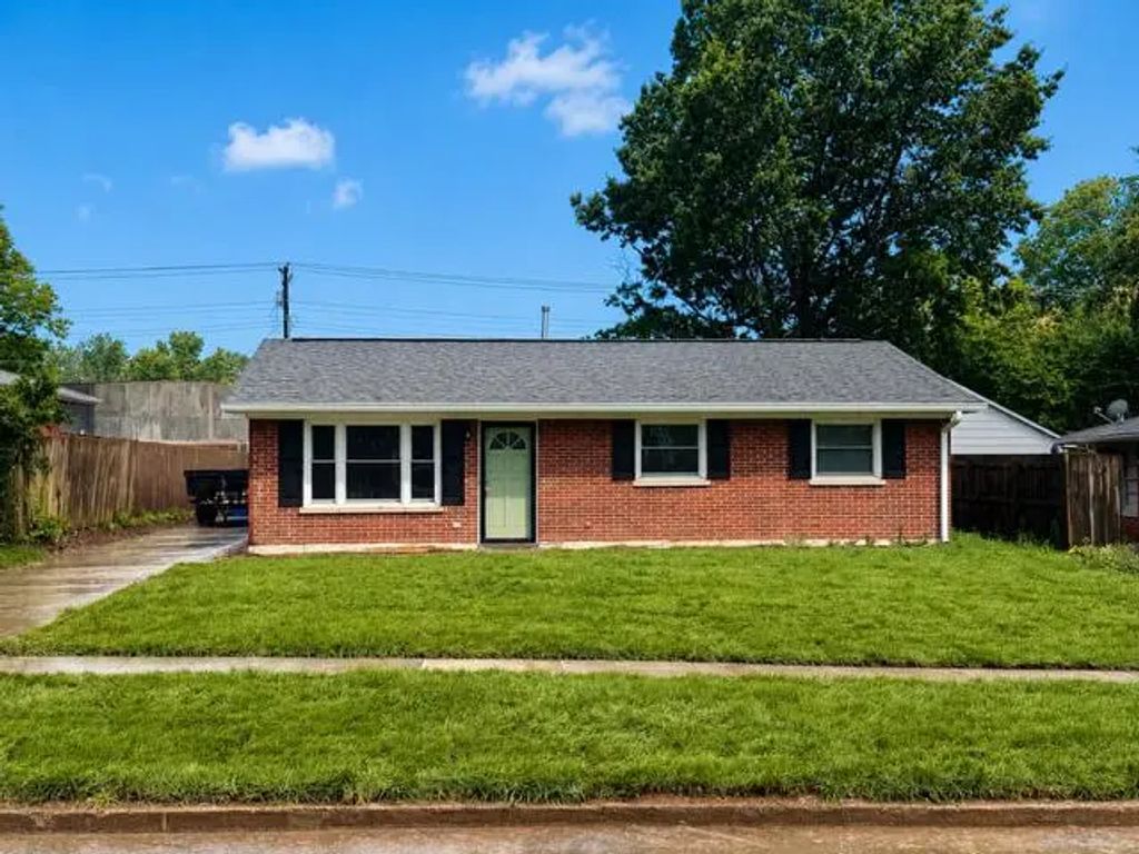 686 Eden Road, Lexington
