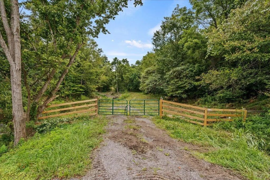 3300 Mary Ingles  Highway, Maysville