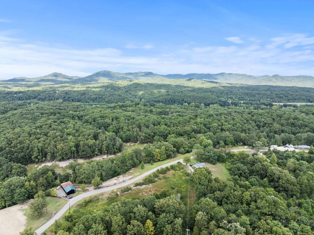 800 Virden Ridge Road, Clay City