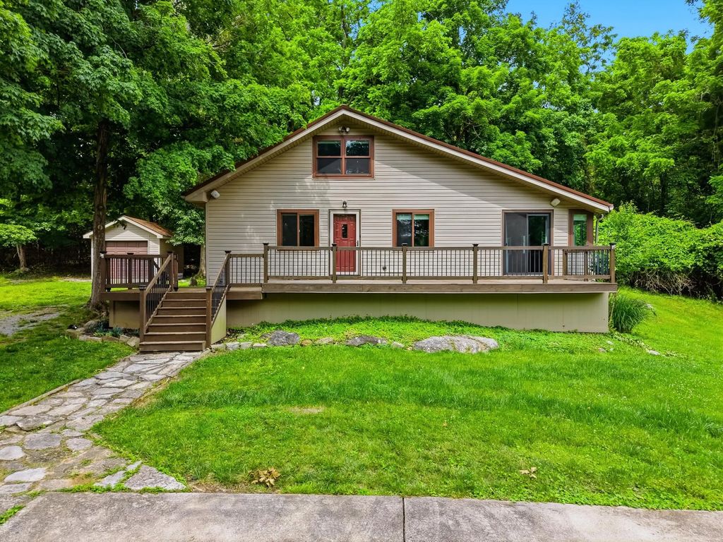 723 Chimney Rock Road, Harrodsburg