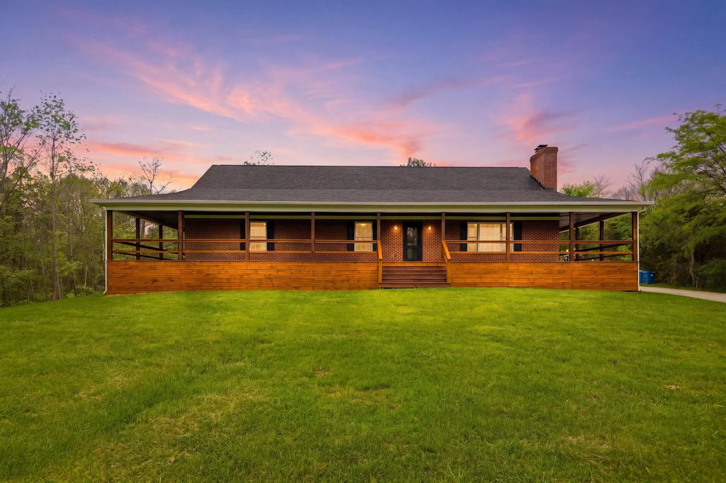 1380 Rice Road, Lawrenceburg