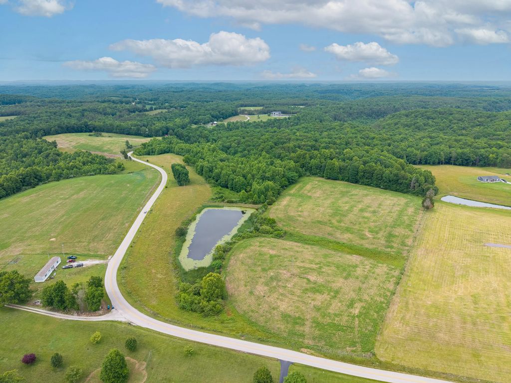 8825 State Highway 1675, Somerset