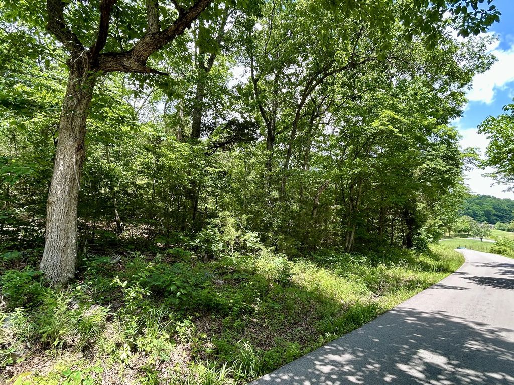 1055 Clay Hill Road, Somerset