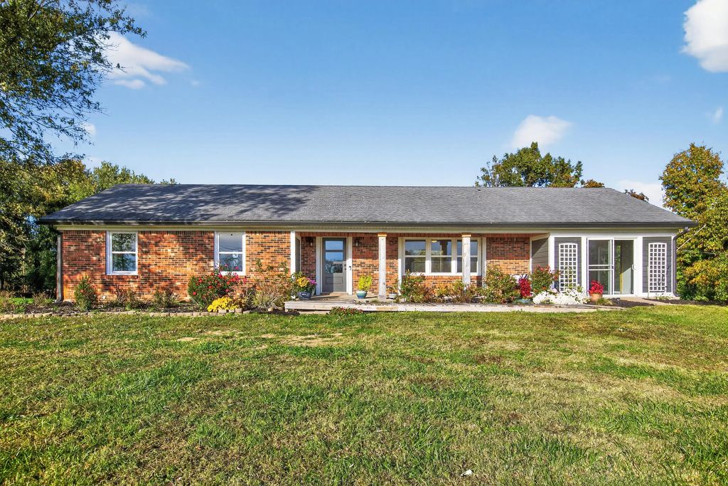 445 Ashley Camp Road, Harrodsburg