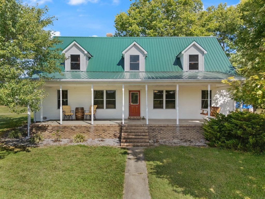 130 & 147 Camp Hurni Way, Crab Orchard