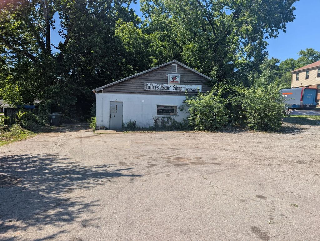 1508 Versailles Road, Lexington