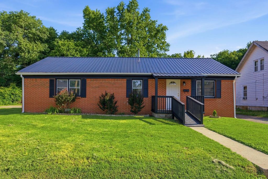 441 Russell Street, Danville