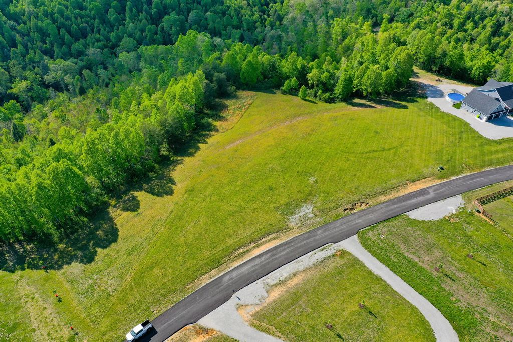 2000 Old Hare Road, East Bernstadt