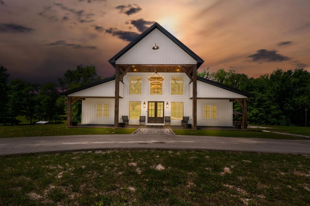 215 Heritage Heights Lane, London