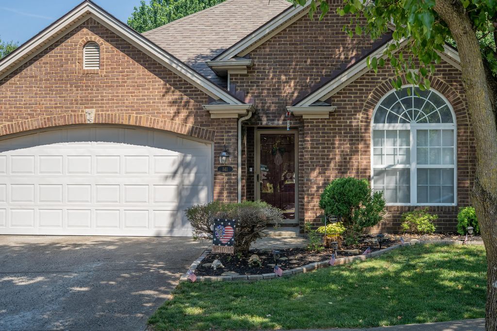 141 White Oak Trace, Lexington
