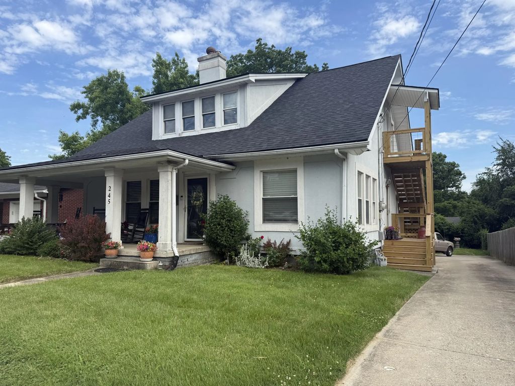 245 Sunset Avenue, Richmond