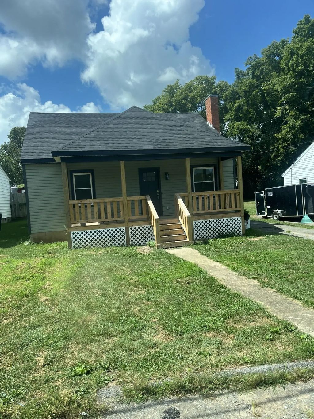 122 Saint Clair Street, Versailles