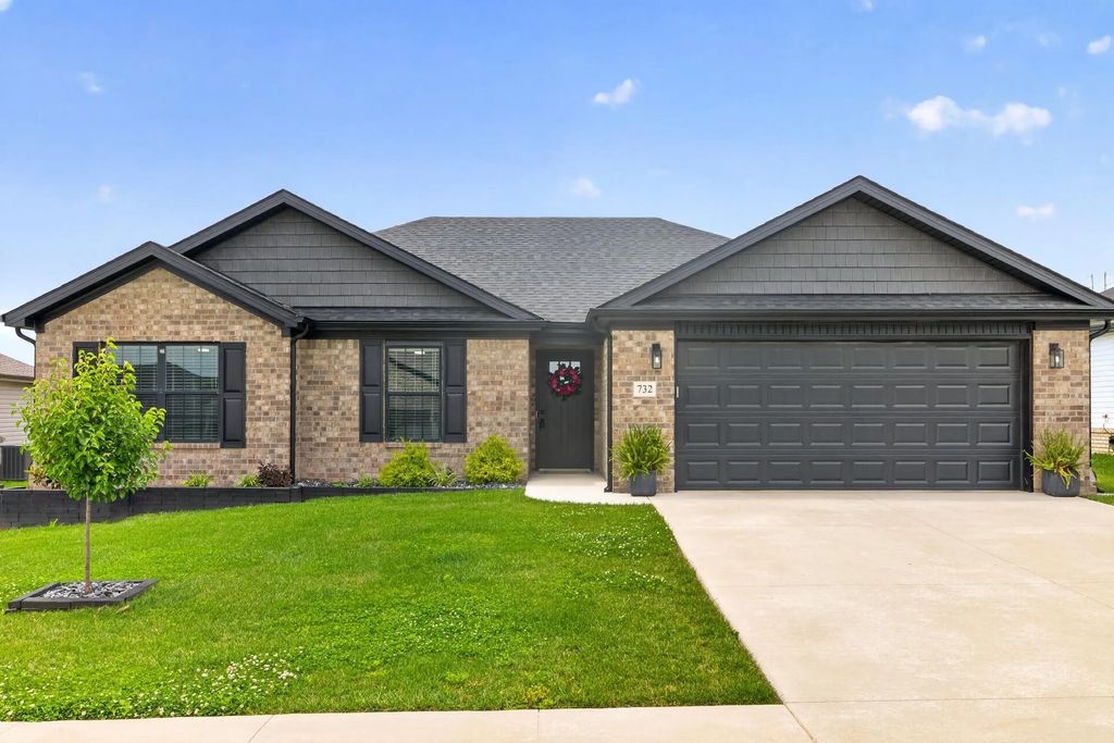 732 Yellowstone Trail, Richmond