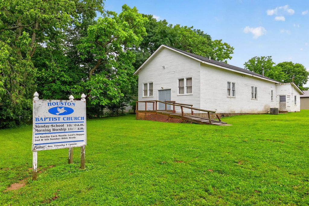 3150 Waterworks Road, Winchester