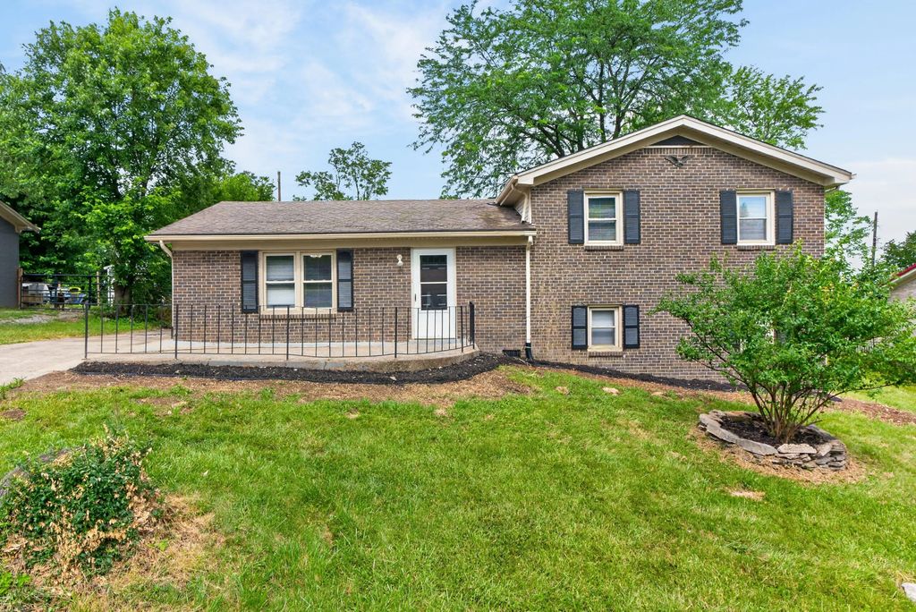 222 Martin Drive, Richmond