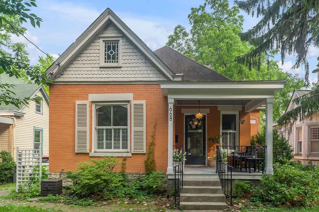 668 Elsmere Park, Lexington