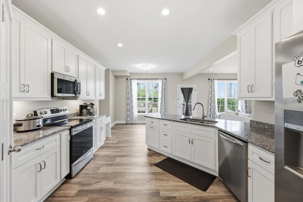 244 Tahoe Way, Richmond