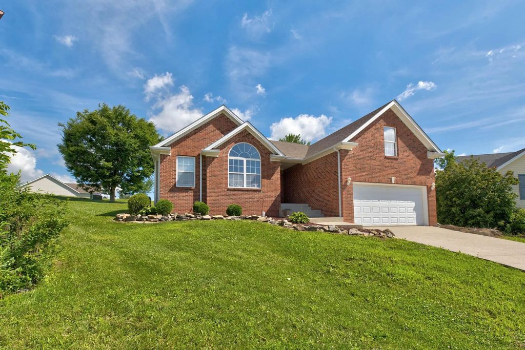 111 Haney Court, Georgetown