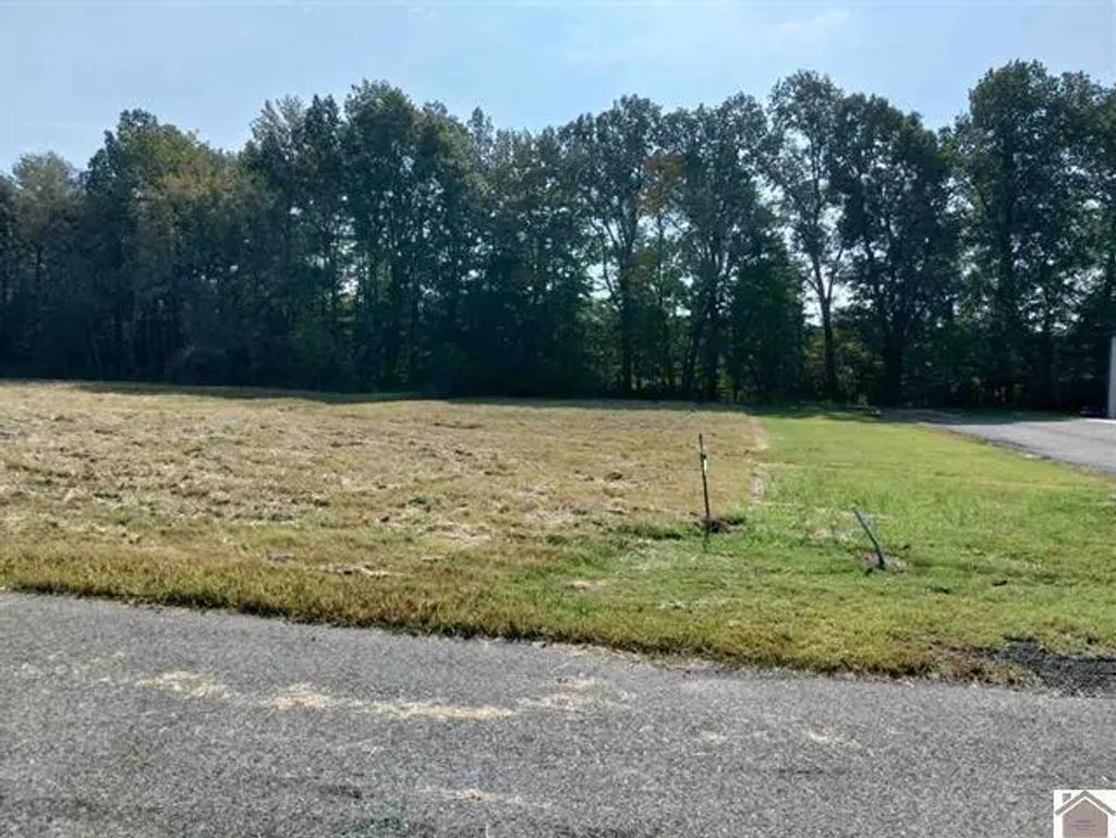 4470 Lance Walton Road, Paducah