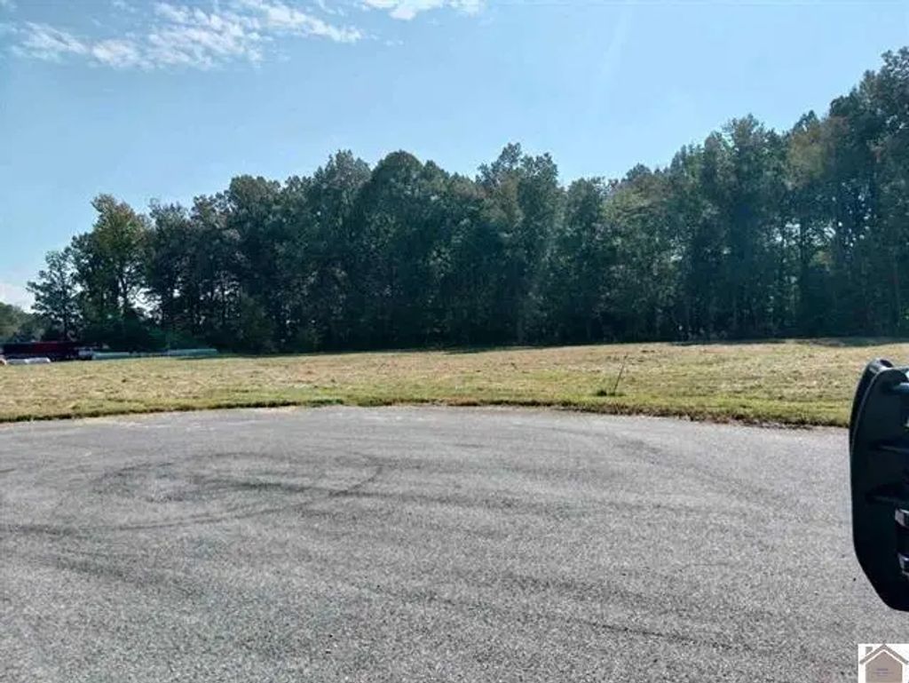 4460 Lance Walton Road, Paducah