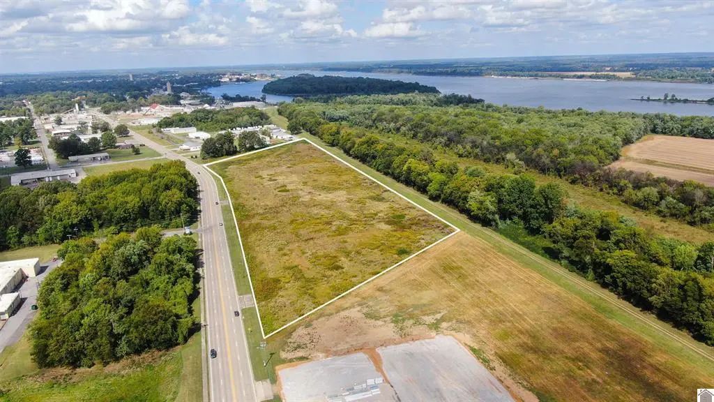 3020 Wayne Sullivan  Drive, Paducah