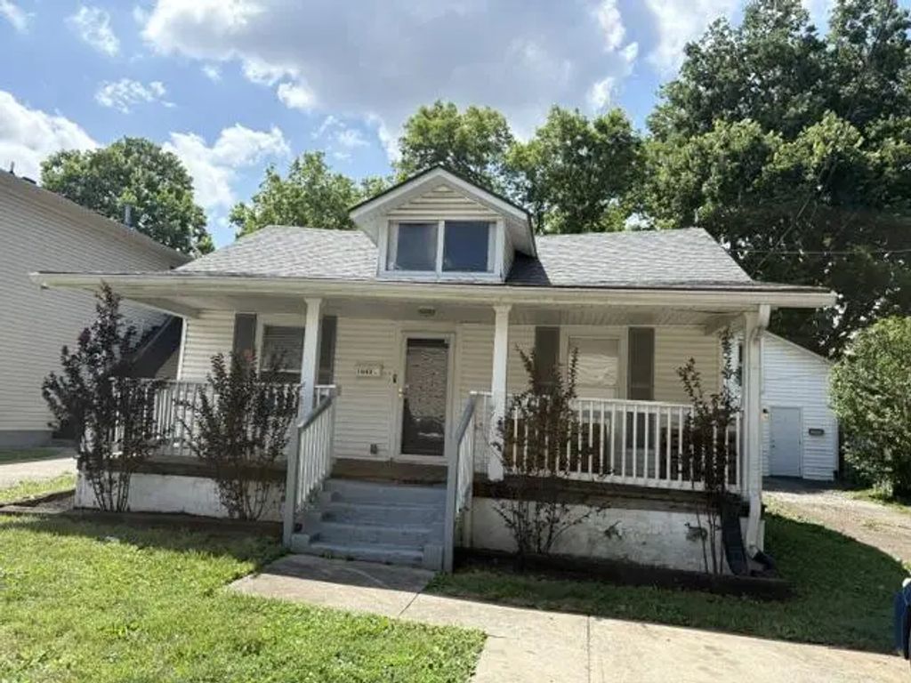 1043  Crescent Avenue, Lexington