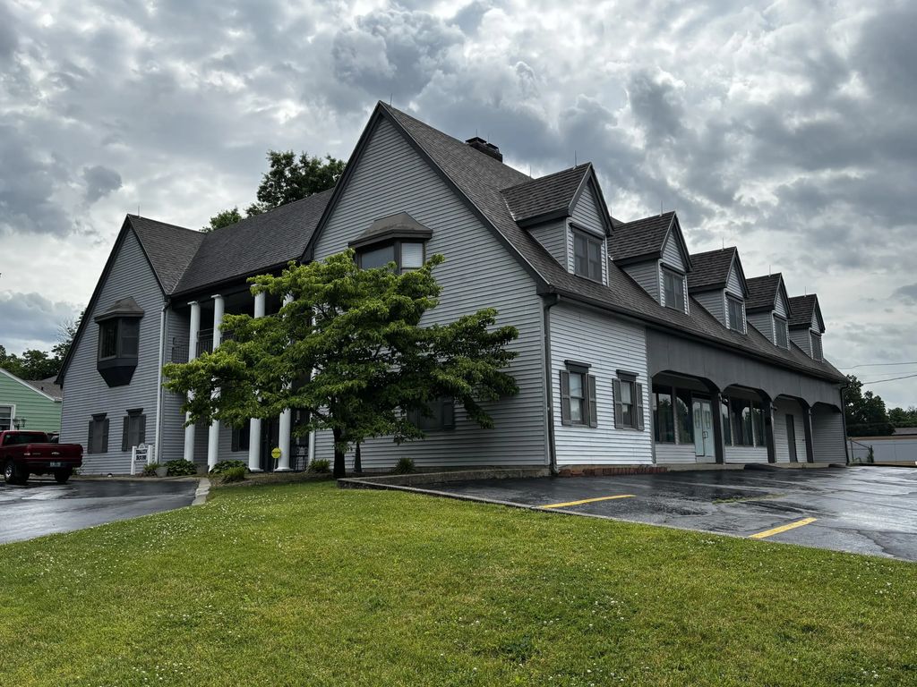 205 Grandview Drive, Frankfort