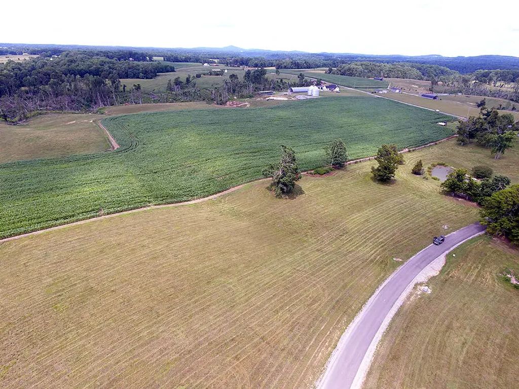 Lot 218 Stillwater, Russell Springs