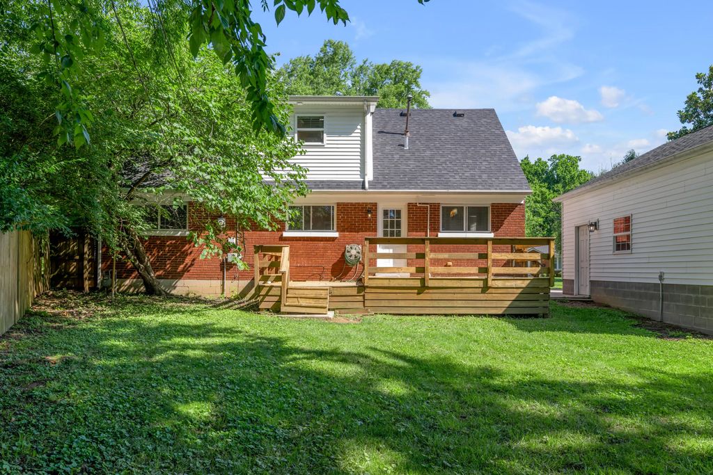 688 Sheridan Drive, Lexington