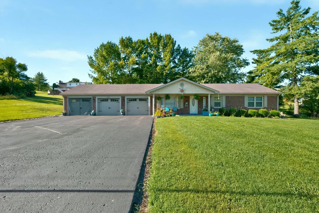 230 Mercer Avenue, Harrodsburg