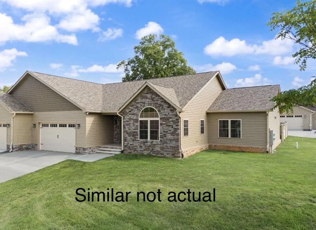 15-a W Canterbury  Drive, Bronston