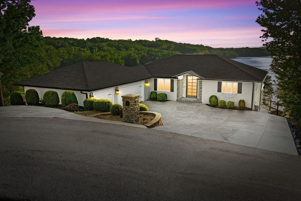 401 Pollard Circle, Cadiz