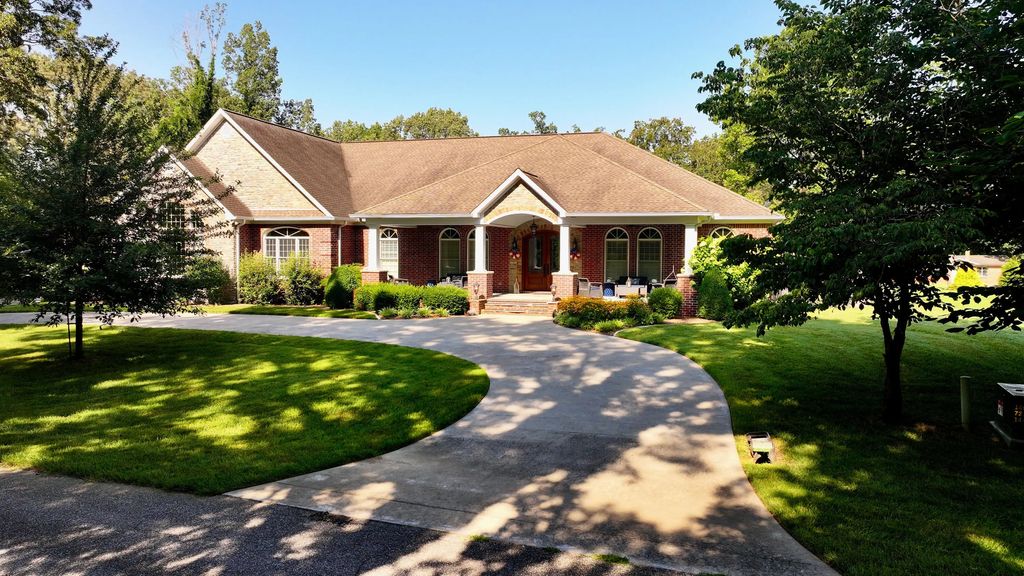 135 Allegheny Road, Gilbertsville