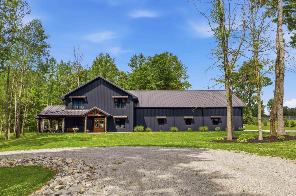 106 Airport Road, Jamestown