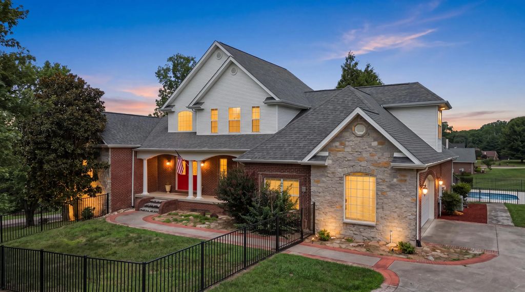 74 Antler Court, Somerset