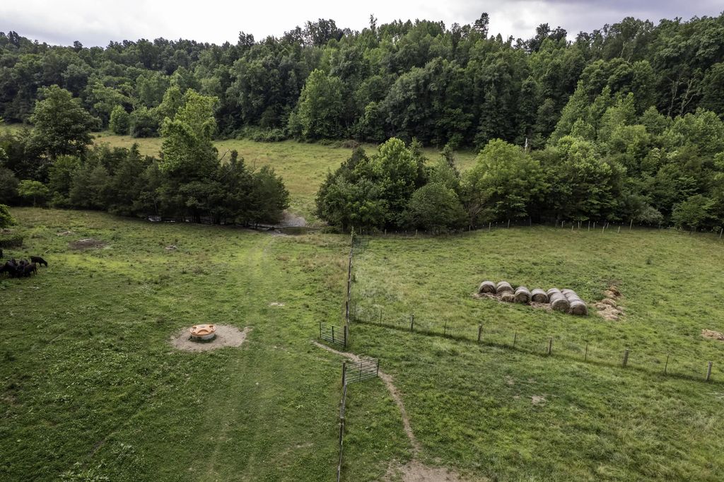 2000 2000 Gosser Ridge Rd Road, Liberty