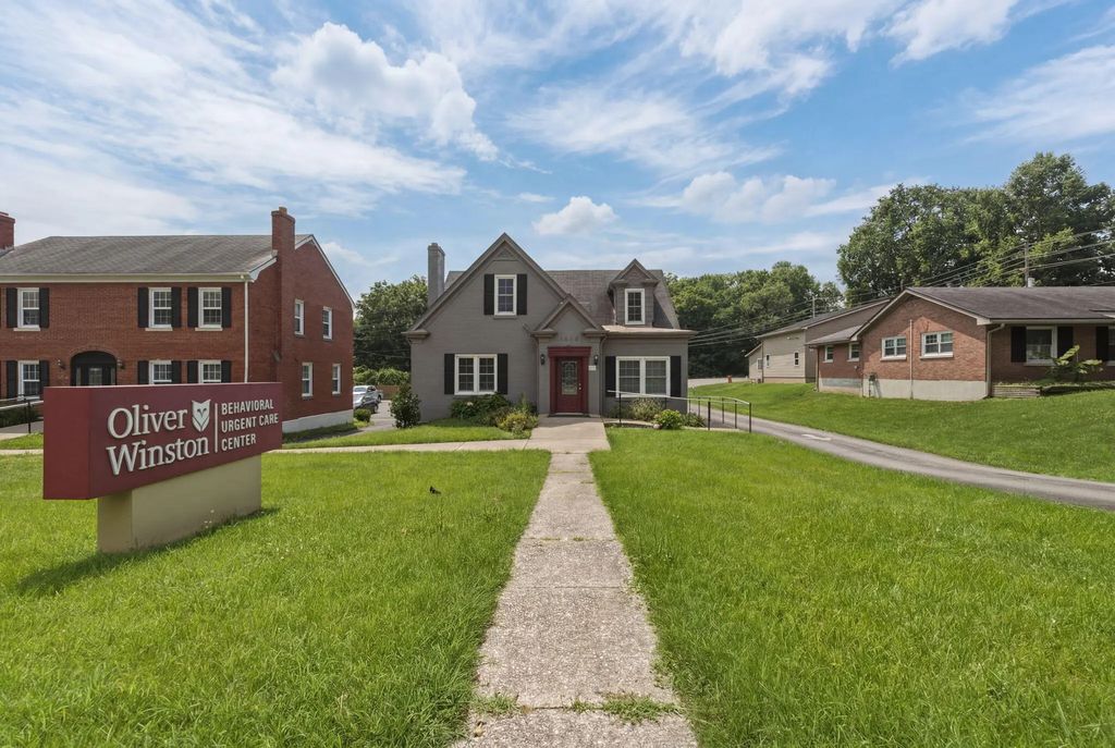 1618 Harrodsburg Road, Lexington