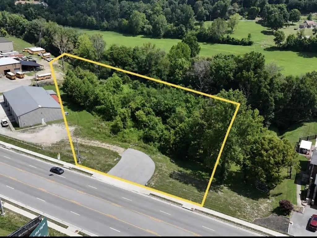 2251 S Highway 421, Manchester