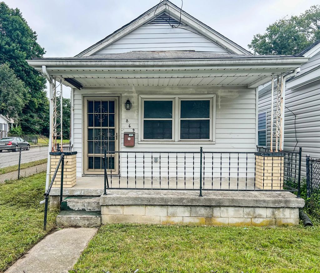 869 Whitney Avenue, Lexington