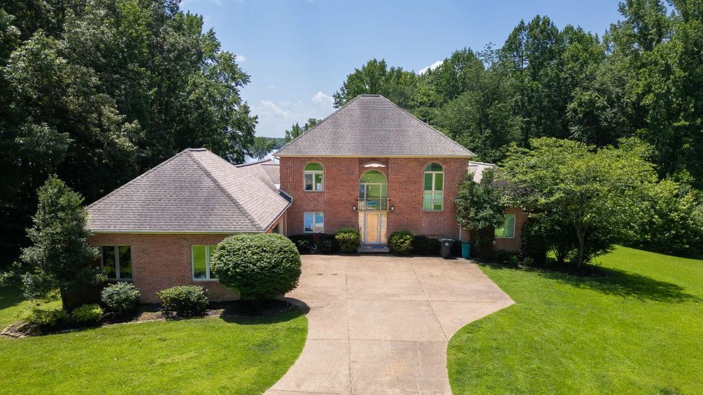 133 Windward Lane, Murray